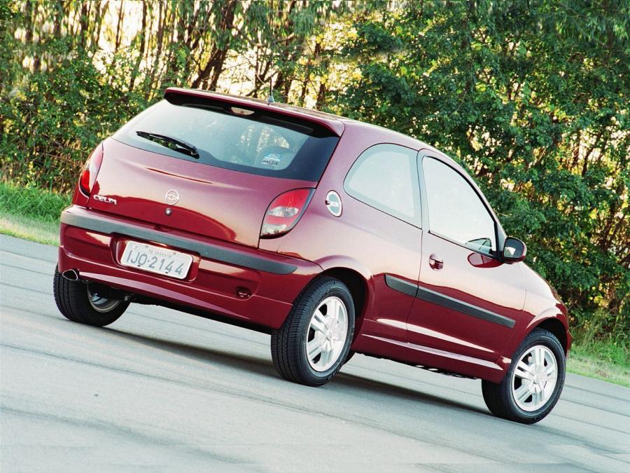  Chevrolet Celta 3-Door 2000 года  (фото 8 из 8)